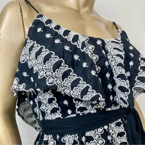 LOVE THE LABEL Black maxi dress w/ white embroidery- Ruffle collar-sleeveless XS - Picture 7 of 12